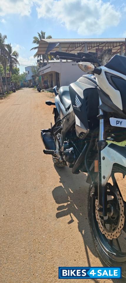 Honda CB Hornet 160R