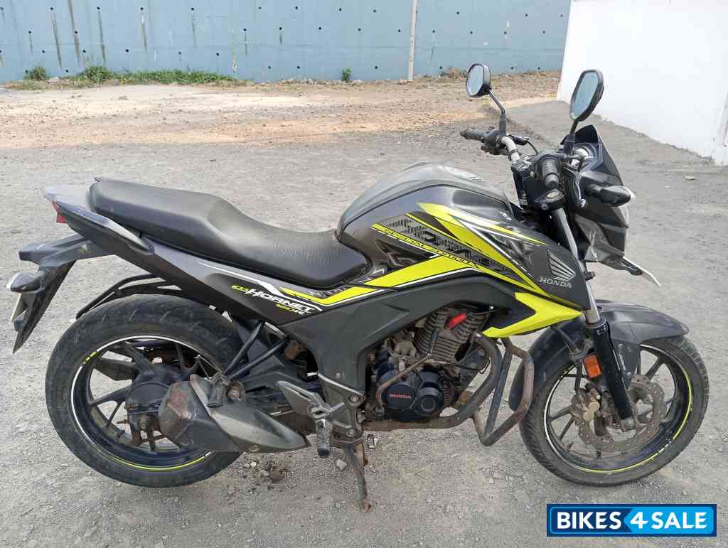 Honda CB Hornet 160R ABS