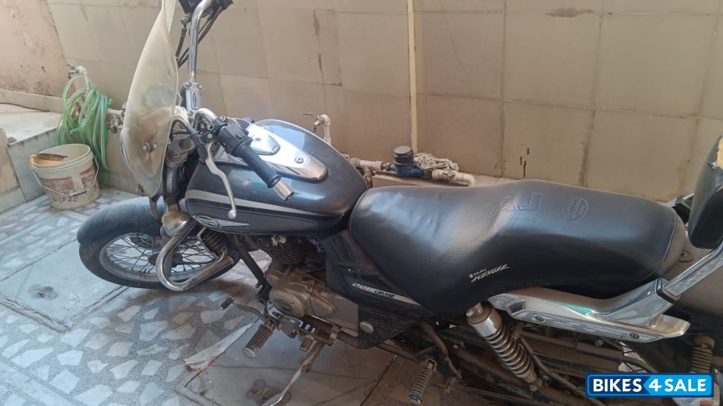 Bajaj Avenger Cruise 220