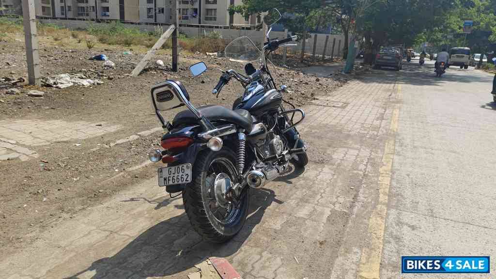 Auburn Black Bajaj Avenger Cruise 220