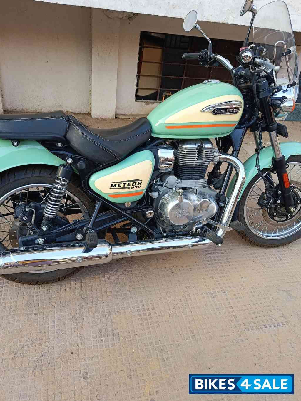 Arora Green Royal Enfield Meteor 350 Aurora