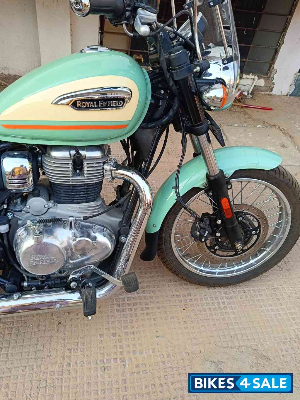 Arora Green Royal Enfield Meteor 350 Aurora
