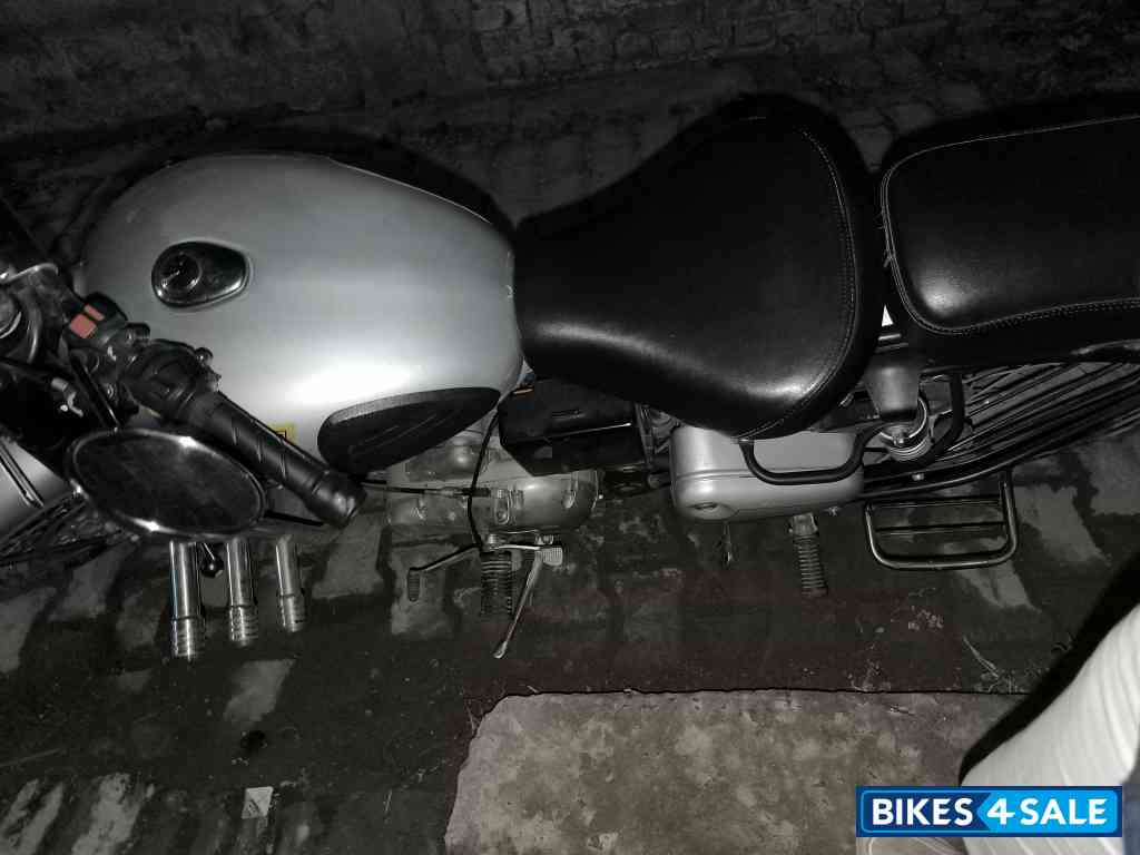 Silver Royal Enfield Classic 350