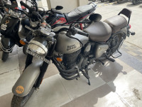 Royal Enfield Classic Gunmetal Grey 2023 Model