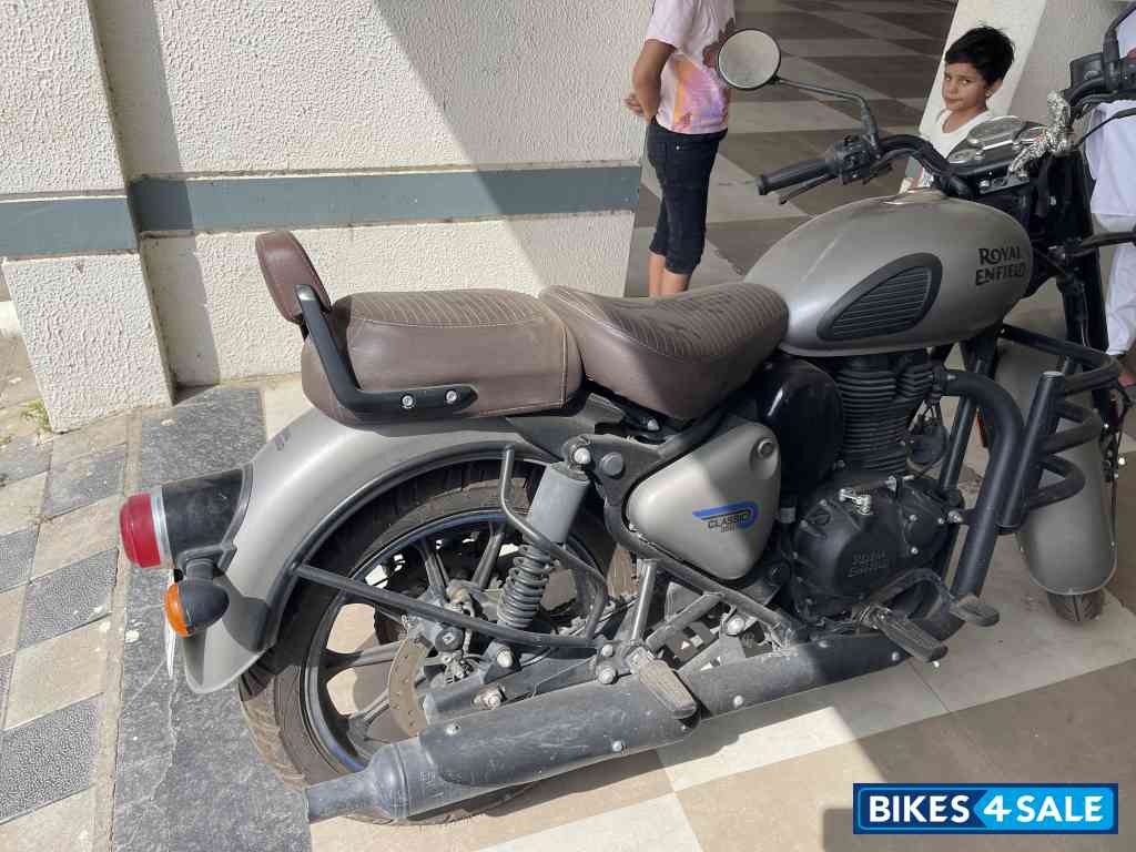 Royal Enfield Classic Gunmetal Grey Royal Enfield Classic Gunmetal Grey