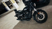 Custom Black Royal Enfield 2022 Meteor 350