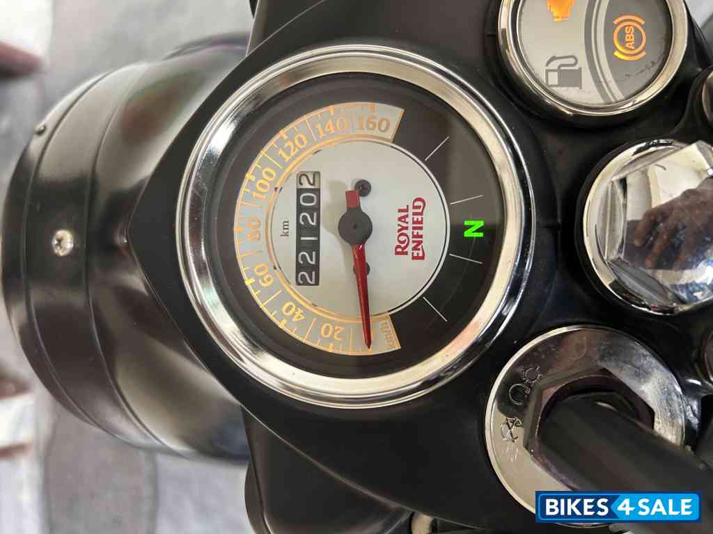 Black Royal Enfield Classic 500