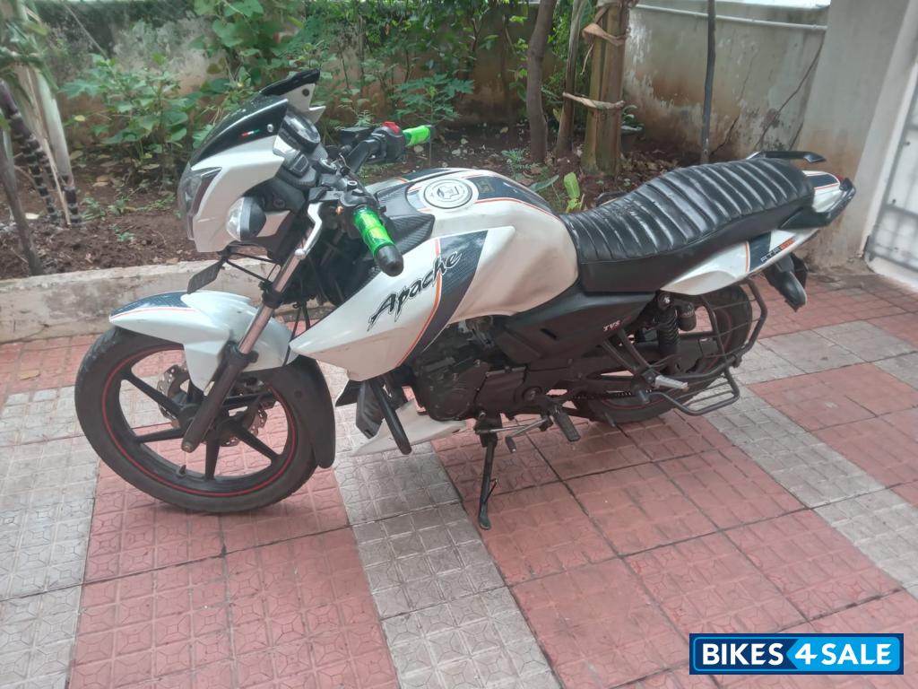 TVS Apache RTR 160 4V