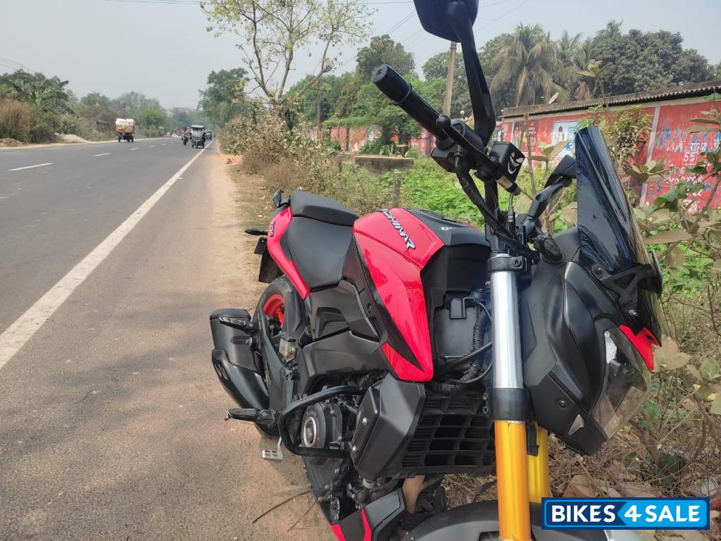 Red Bajaj Dominar 250