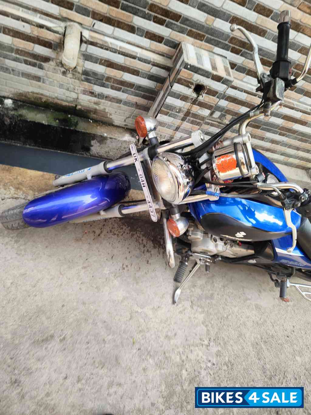 Bajaj Avenger 200 DTS-i Bajaj Avenger 200 DTS-i