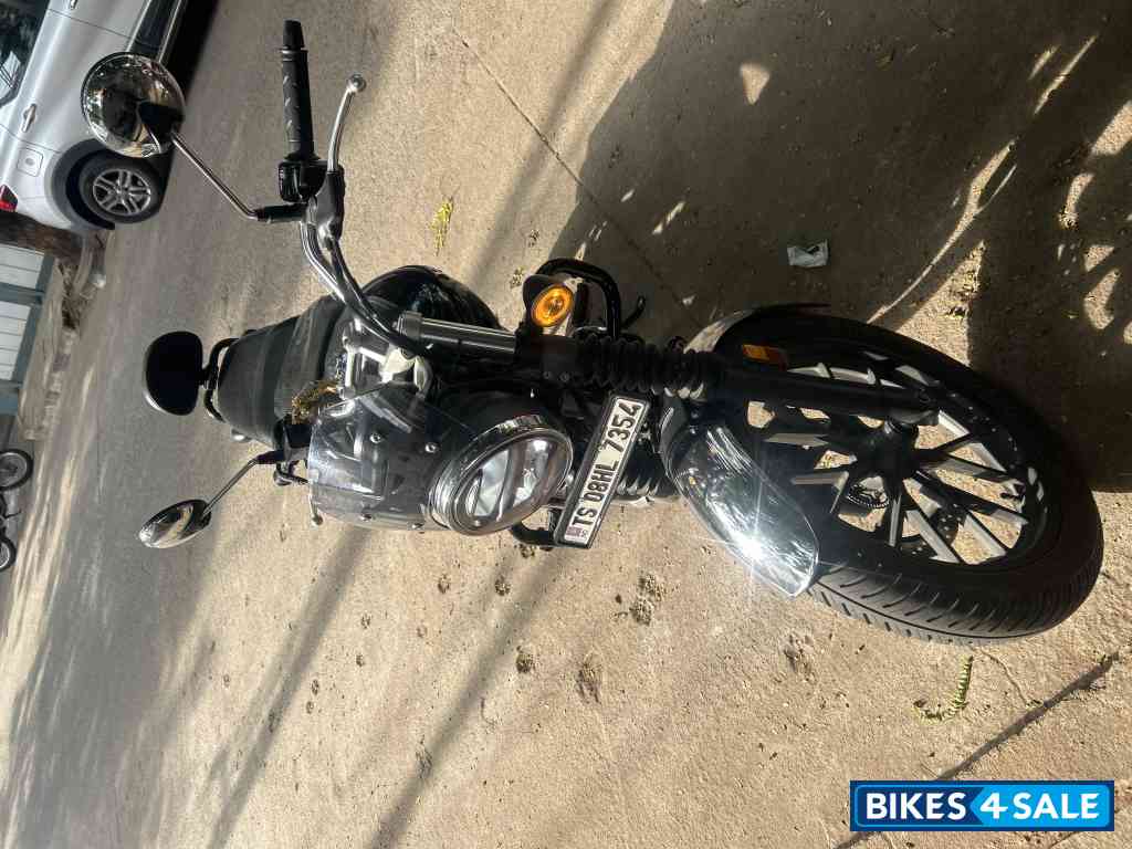 Black Honda Hness CB350 DLX