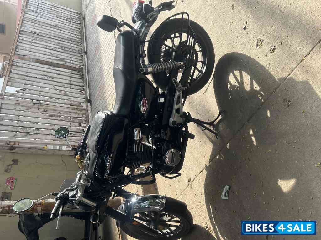 Black Honda Hness CB350 DLX