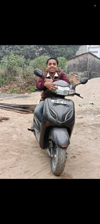 Gray Honda Activa 5G