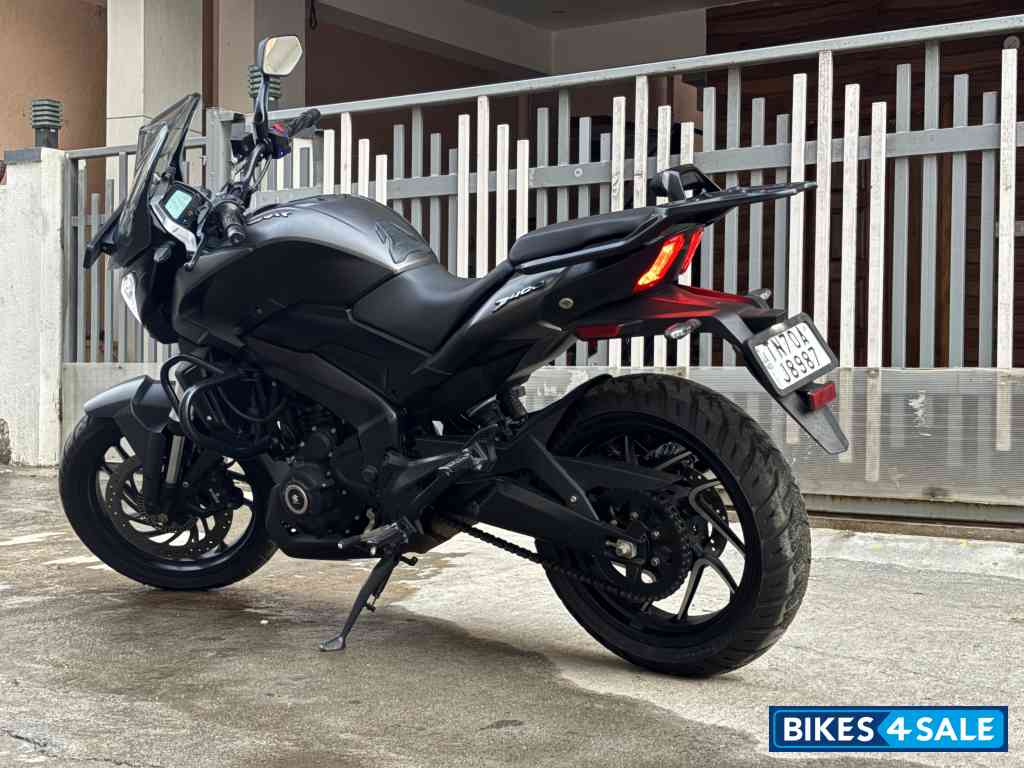 Matte Black Bajaj Dominar 400 ABS BS6