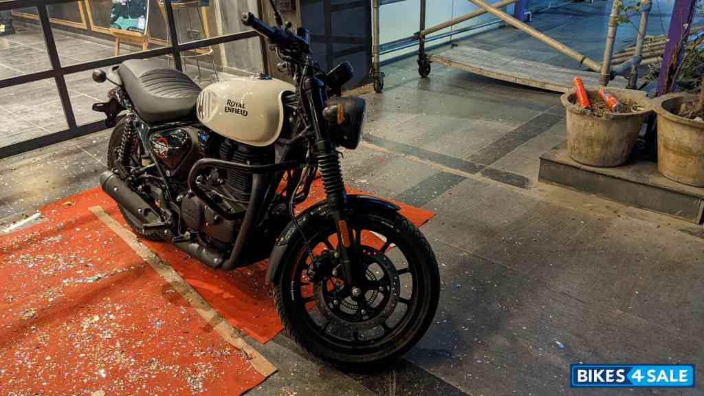 Royal Enfield Hunter 350 Metro