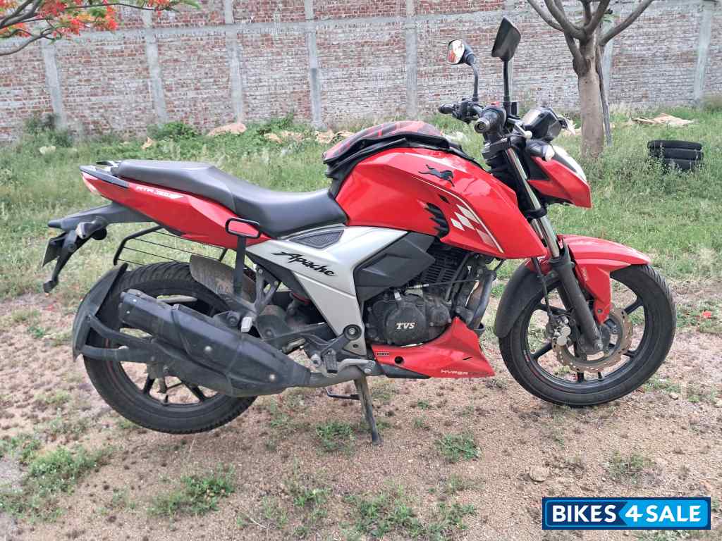 Racing Red TVS Apache RTR 160 4V BS6