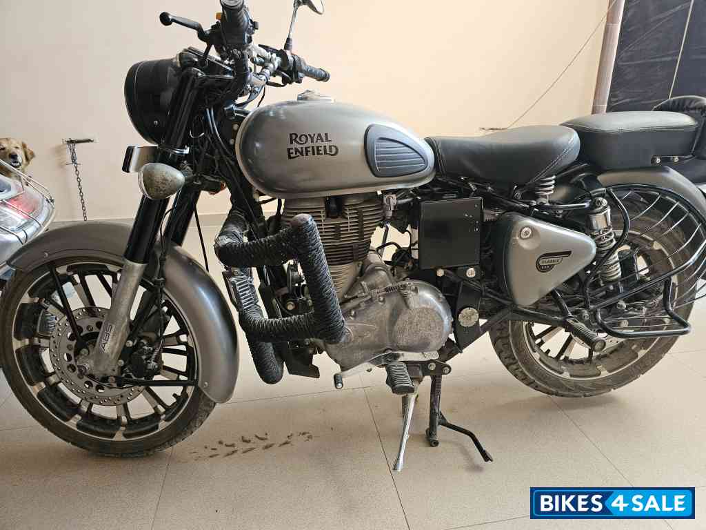Royal Enfield Classic Gunmetal Grey Royal Enfield Classic Gunmetal Grey
