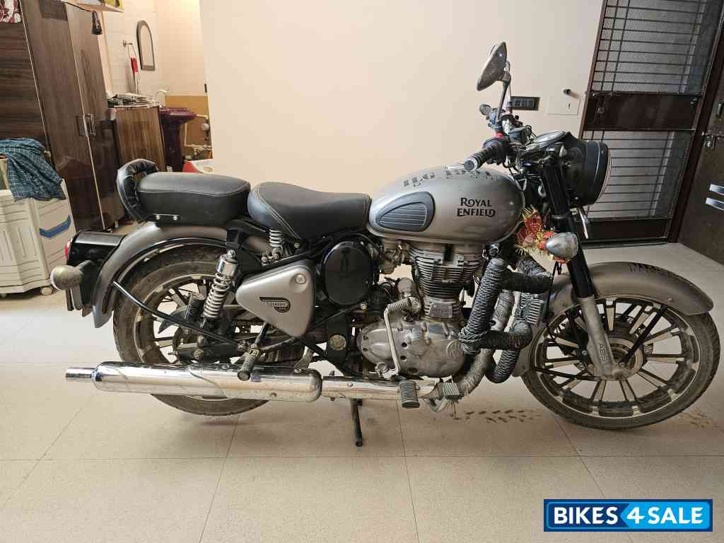 Royal Enfield Classic Gunmetal Grey Royal Enfield Classic Gunmetal Grey