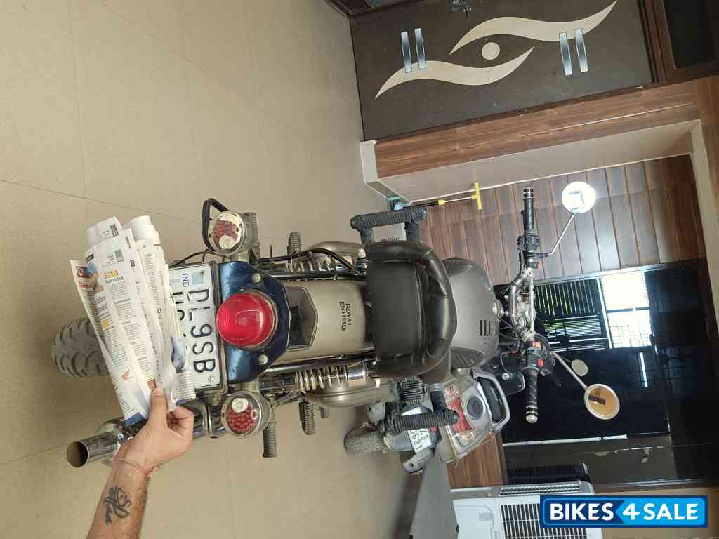 Royal Enfield Classic Gunmetal Grey Royal Enfield Classic Gunmetal Grey