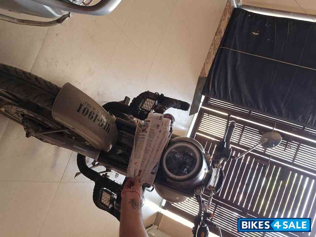 Royal Enfield Classic Gunmetal Grey Royal Enfield Classic Gunmetal Grey