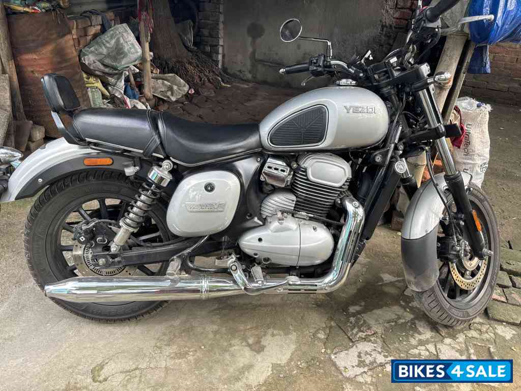 Chrome Yezdi Roadster Chrome