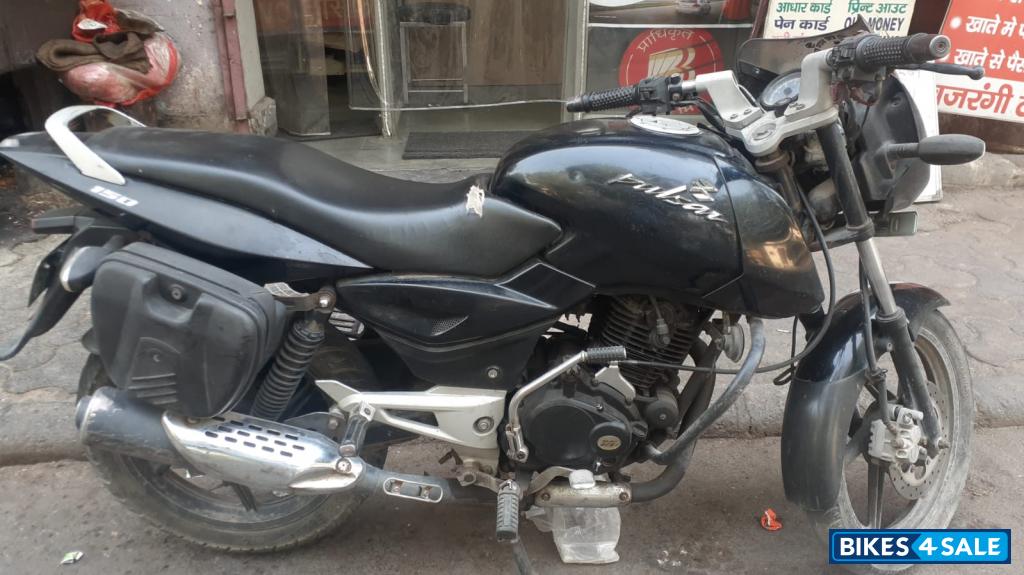 Black Bajaj Pulsar 150 DTSi