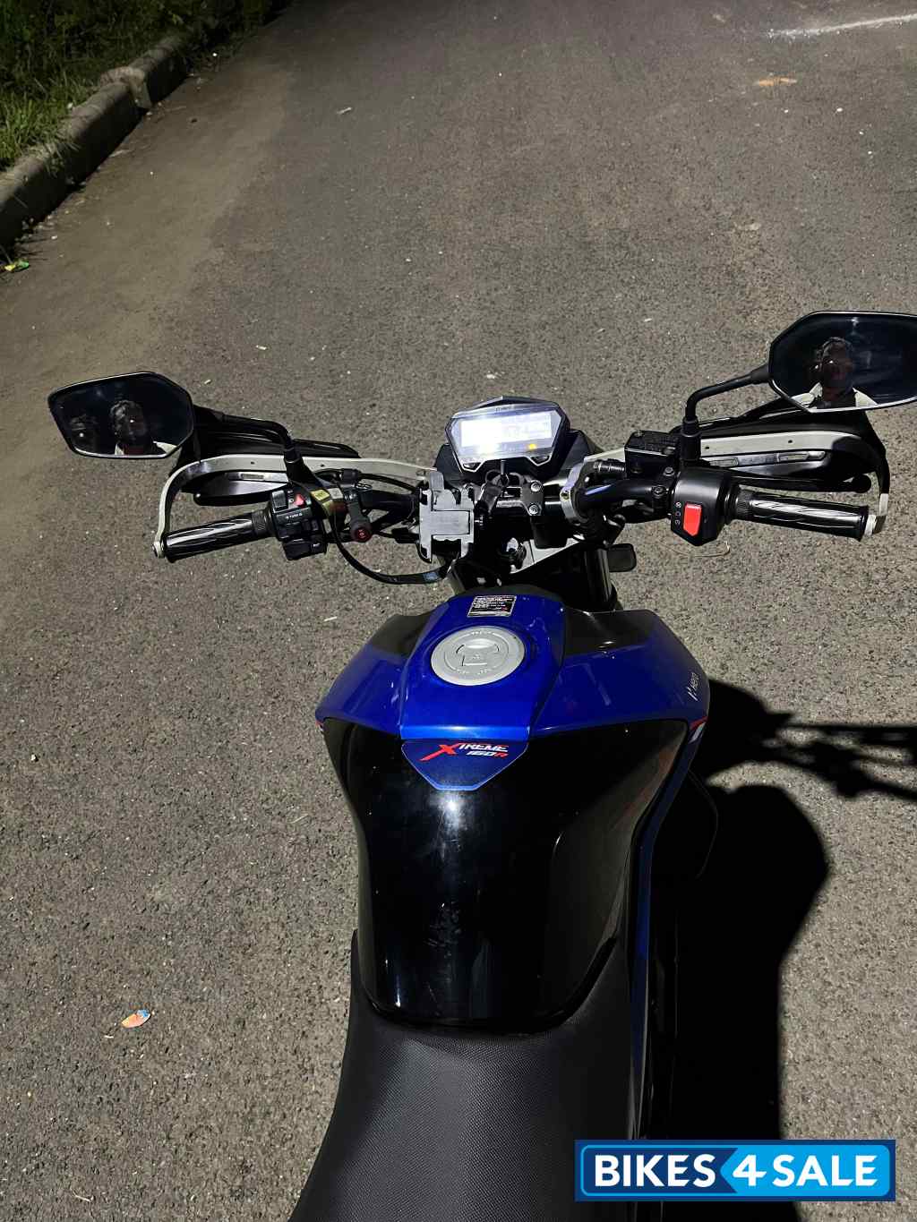 Blue And Black Hero Xtreme 160R