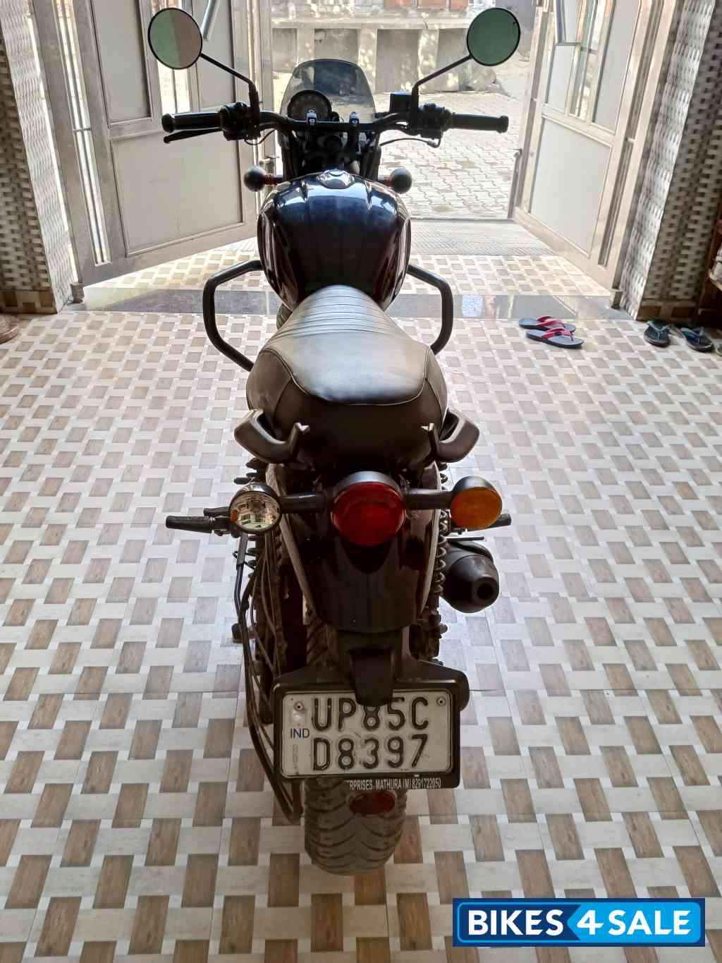 Black Royal Enfield Hunter 350 Metro