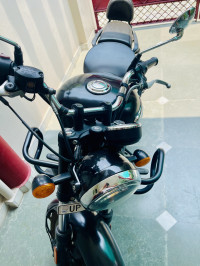 Royal Enfield Meteor 350 Stellar