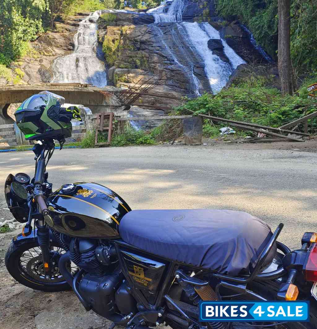 Mirror Black Royal Enfield Interceptor 650 120th Year Anniversary Edition