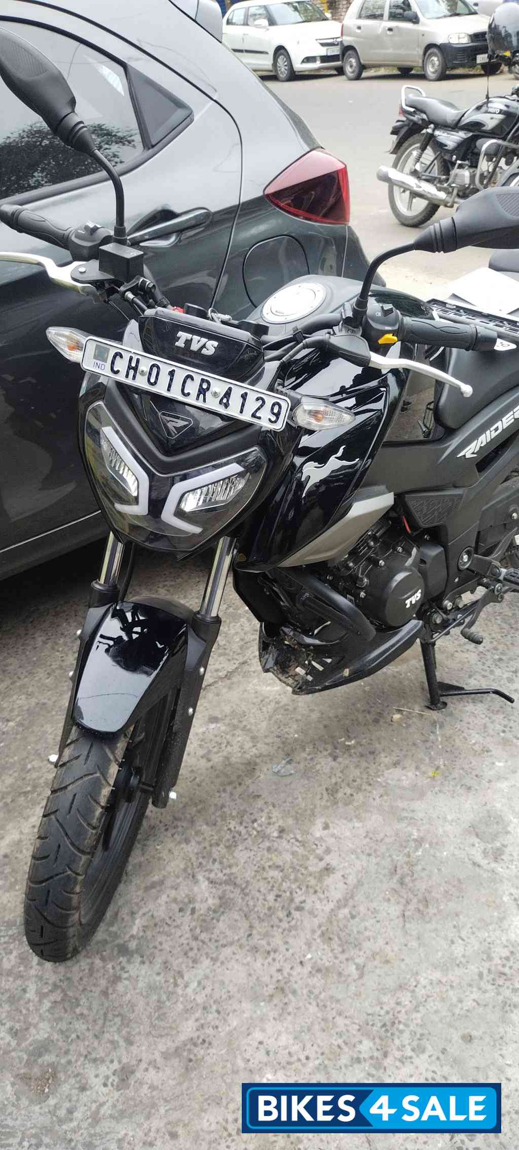 Wicked Black TVS Raider 125