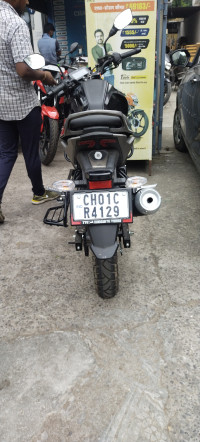 Wicked Black TVS Raider 125