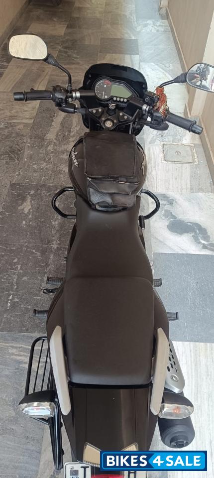 Black Bajaj Pulsar 125 Split Seat