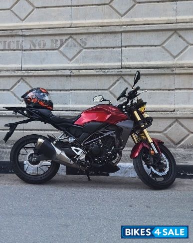 Honda CB300R