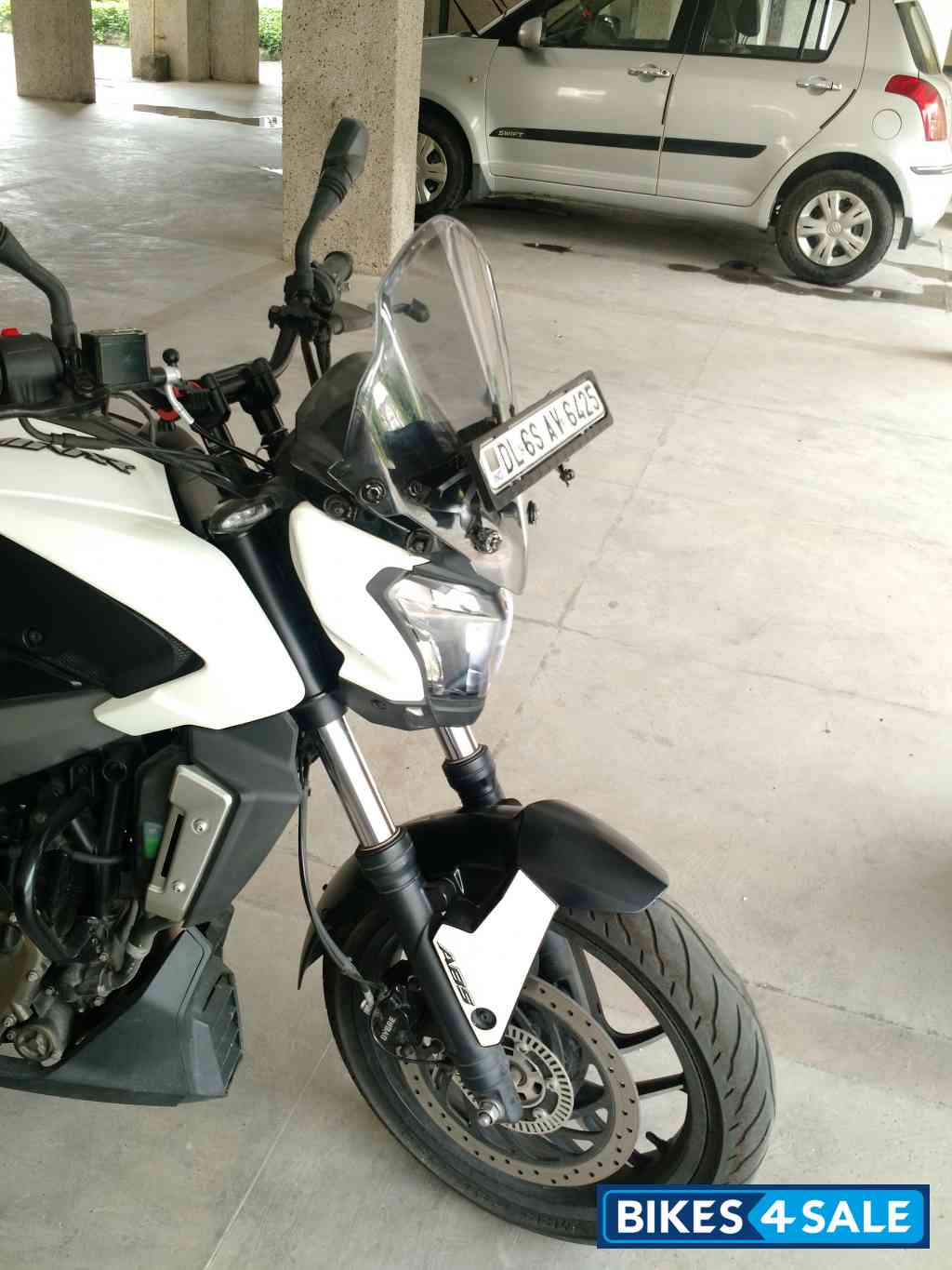 Bajaj Dominar 400