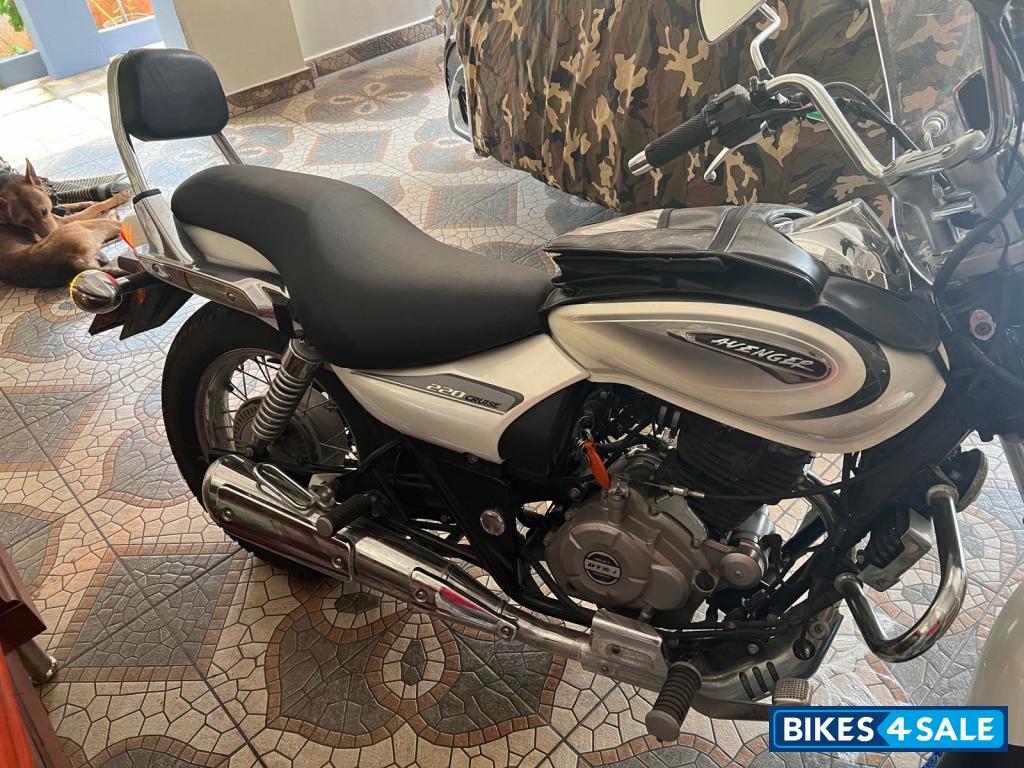 Bajaj Avenger Cruise 220
