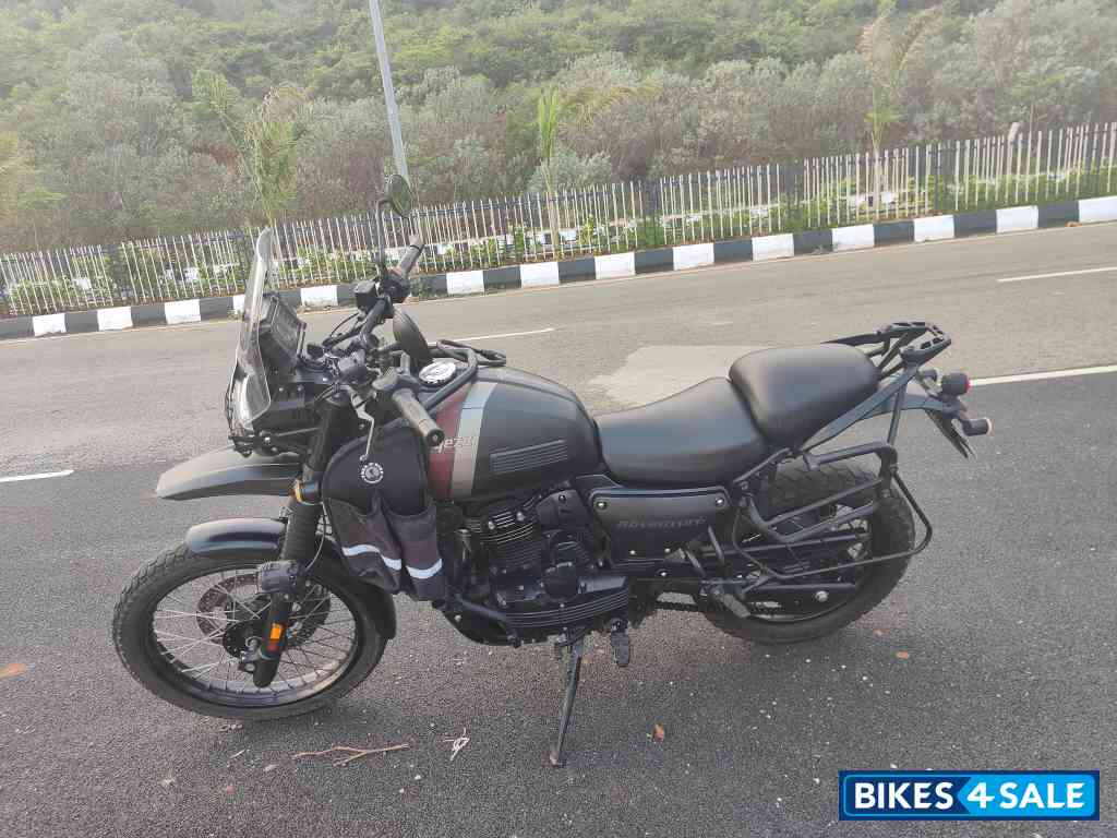 Yezdi Adventure Matte