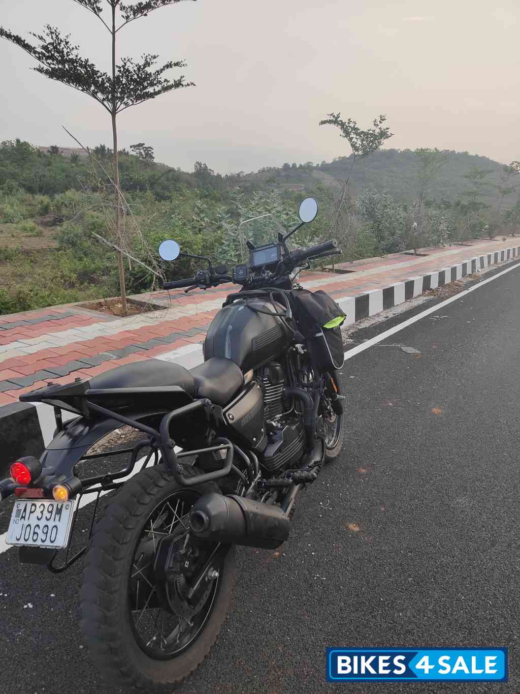 Yezdi Adventure Matte