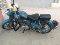 Blue Royal Enfield Classic Squadron Blue