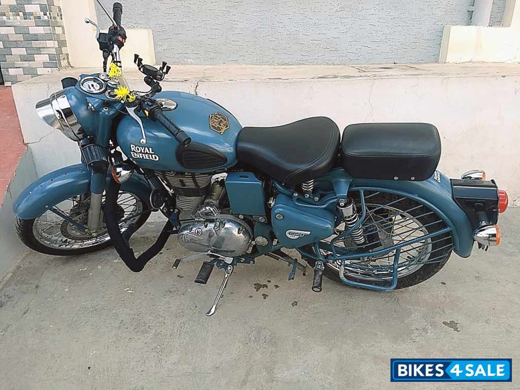 Blue Royal Enfield Classic Squadron Blue Blue Royal Enfield Classic Squadron Blue