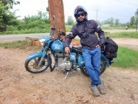 Blue Royal Enfield Classic Squadron Blue