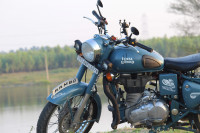 Blue Royal Enfield Classic Squadron Blue