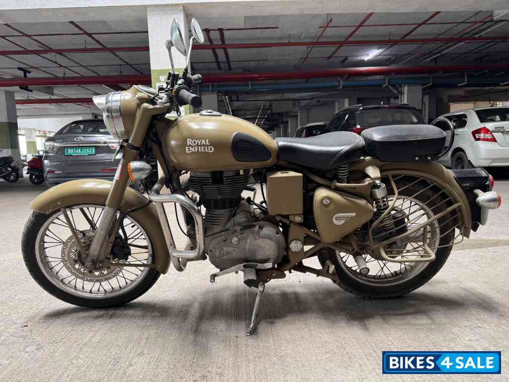 Royal Enfield Classic Desert Storm