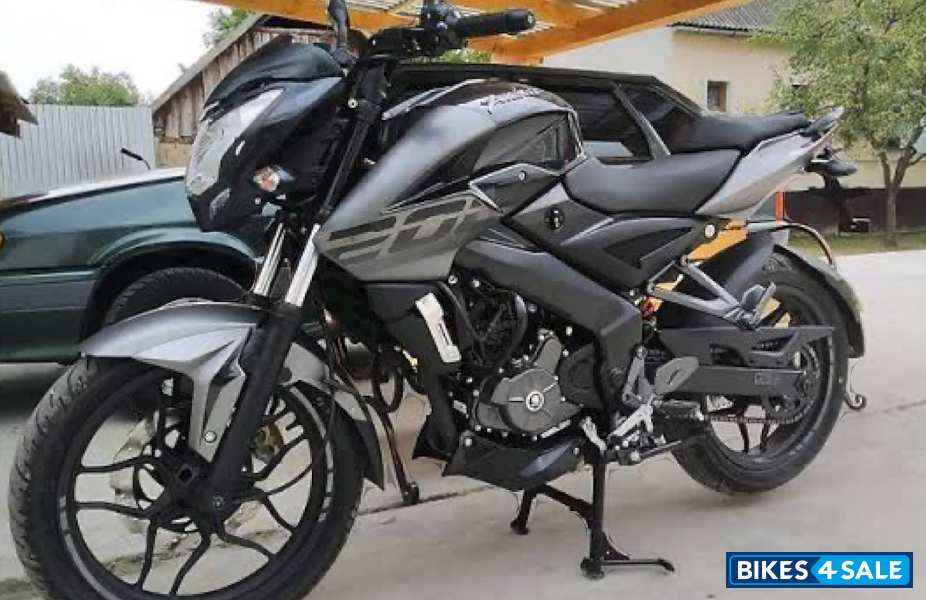 Bajaj Pulsar NS200