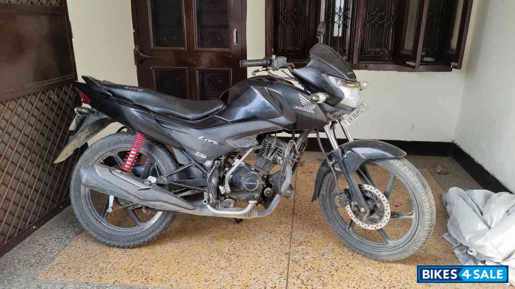 Black Honda Livo 110 Black Honda Livo 110