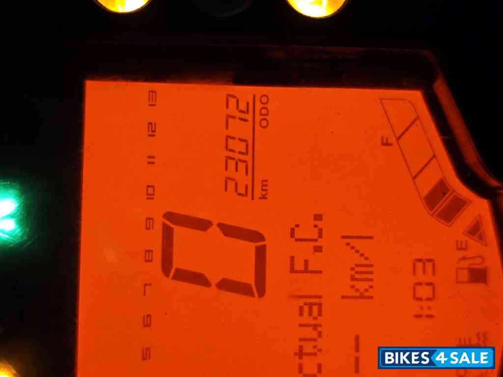 Phantom Black KTM Duke 250