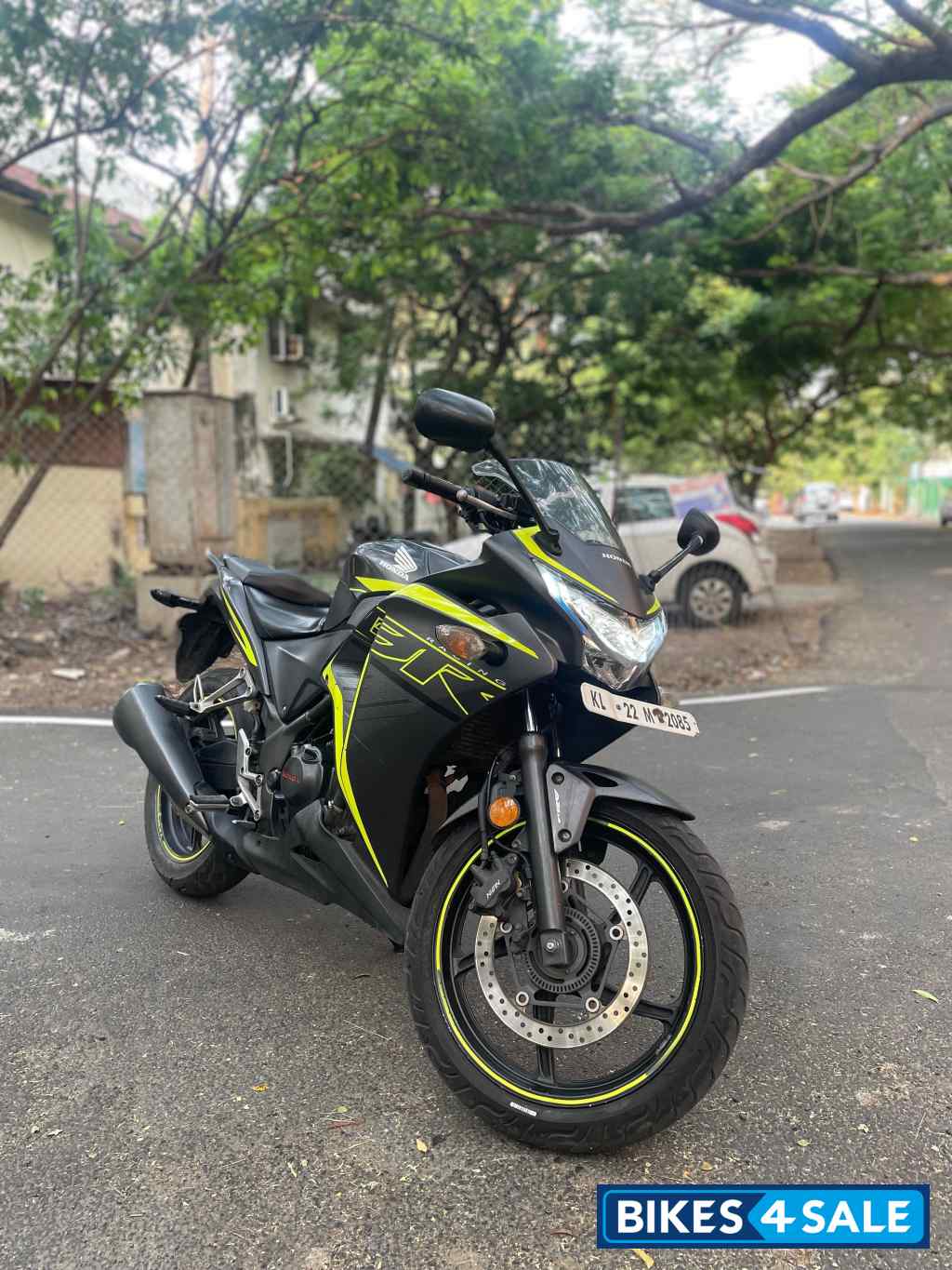 Matte Axis Gray Metallic With  Honda CBR 250R ABS