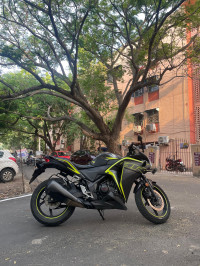 Matte Axis Gray Metallic With  Honda CBR 250R ABS