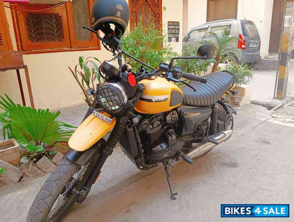 Yellow Yezdi Scrambler Single Tone