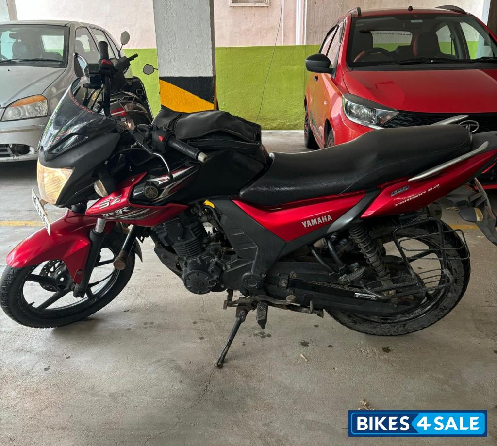 Red Yamaha SZ-RR V2 Red Yamaha SZ-RR V2
